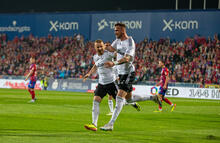 Rafał Augustyniak Tomas Pekhart Raków Częstochowa - Legia Warszawa 1:1