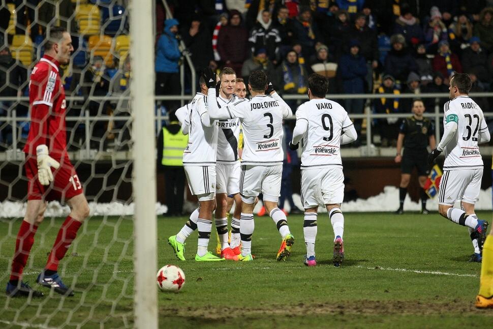 News: Arka - Legia 0:1 (0:1) - Pierwsze koty za płoty