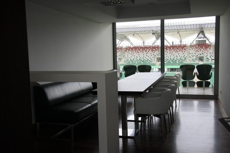 News: Świat w stadionowych lożach VIP