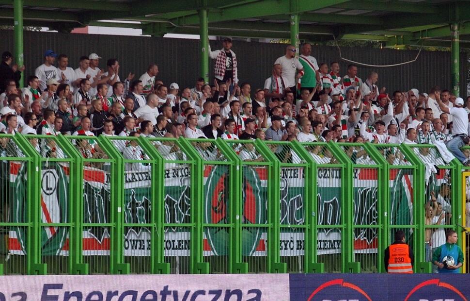 News: Doping kibiców Legii w Bełchatowie - VIDEO