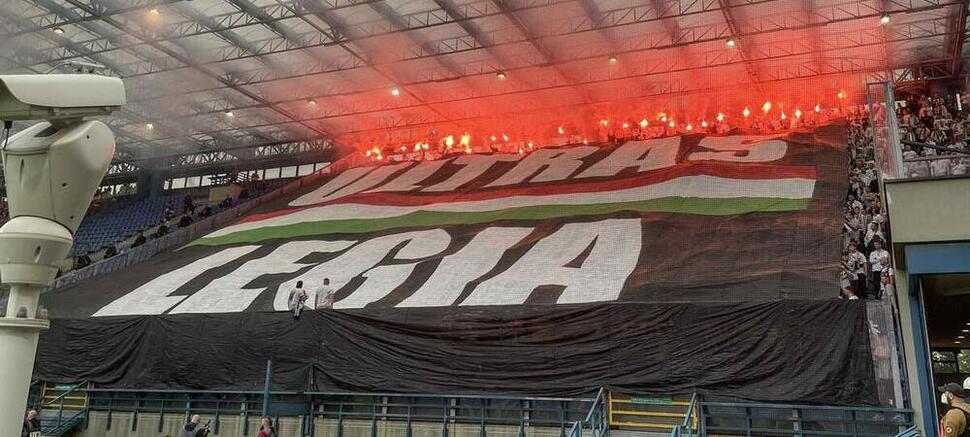 Kibice Legia oprawa oprawy