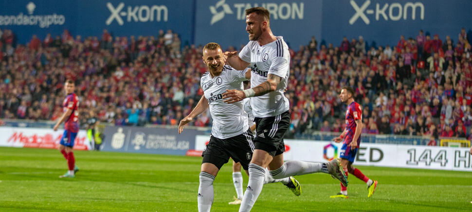 Rafał Augustyniak Tomas Pekhart Raków Częstochowa - Legia Warszawa 1:1