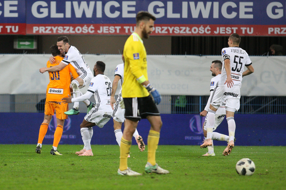 News: Piast Gliwice - Legia Warszawa 1:1 (k. 2:4) Majecki broni, jest awans!