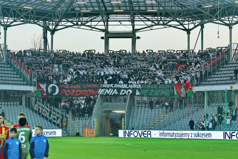 News: Doping kibiców Legii w Kielcach - WIDEO