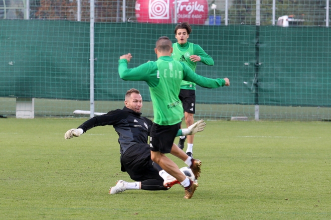 Vesović na pełnych obrotach, Remy coraz bliżej