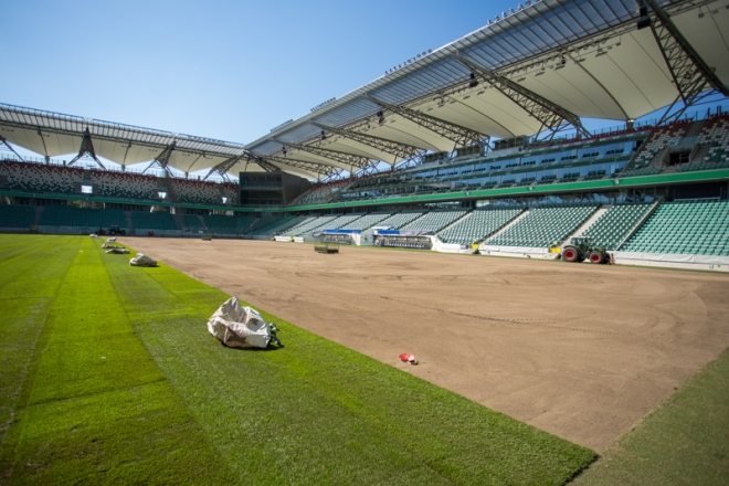 Trwa wymiana murawy na stadionie Legii