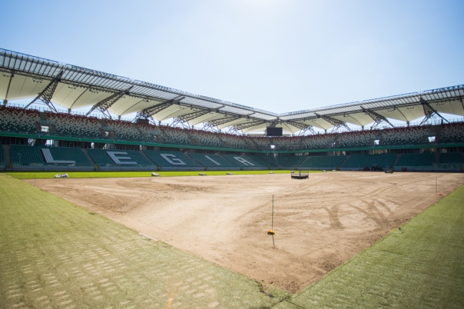 Trwa wymiana murawy na stadionie Legii