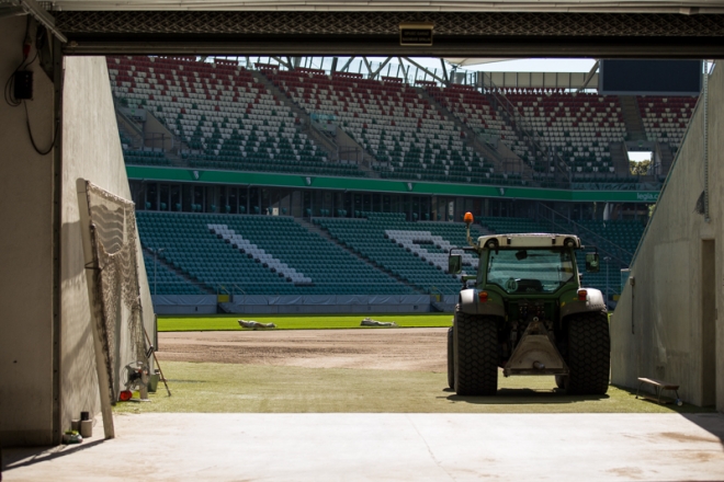 Trwa wymiana murawy na stadionie Legii