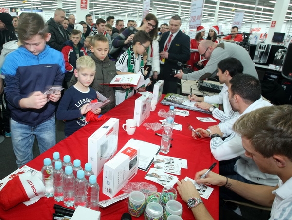 Vrdoljak, Nikolić i Rzeźniczak w centrum M1