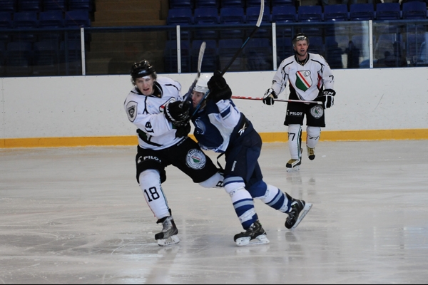 Hokej: Koniec marzeń o fazie play-off