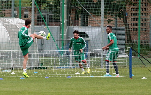 Guilherme wrócił do zajeć, Kosecki zaczął truchtać