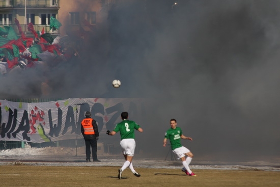 Oprawa i doping kibiców w Grudziądzu - WIDEO