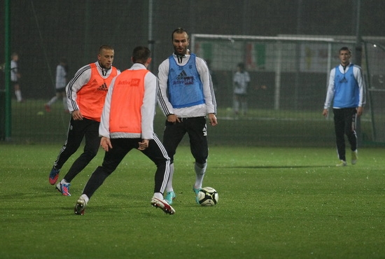 Trening w deszczu, Kosecki i Choto biegali wokół boiska