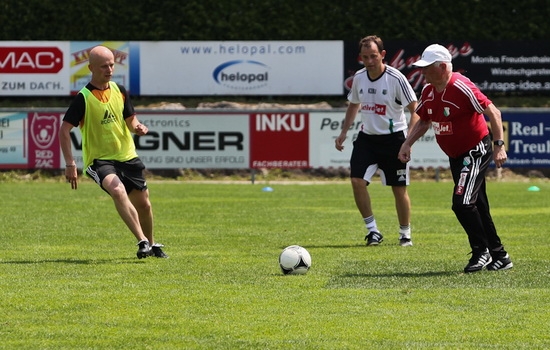 Ostatnie derby, czyli sztabowcy kontra media