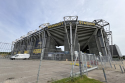 stadion brondby Piłkarze Legii trenowali na stadionie Broendby