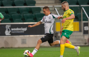 Legia - Caernarfon Kacper Chodyna